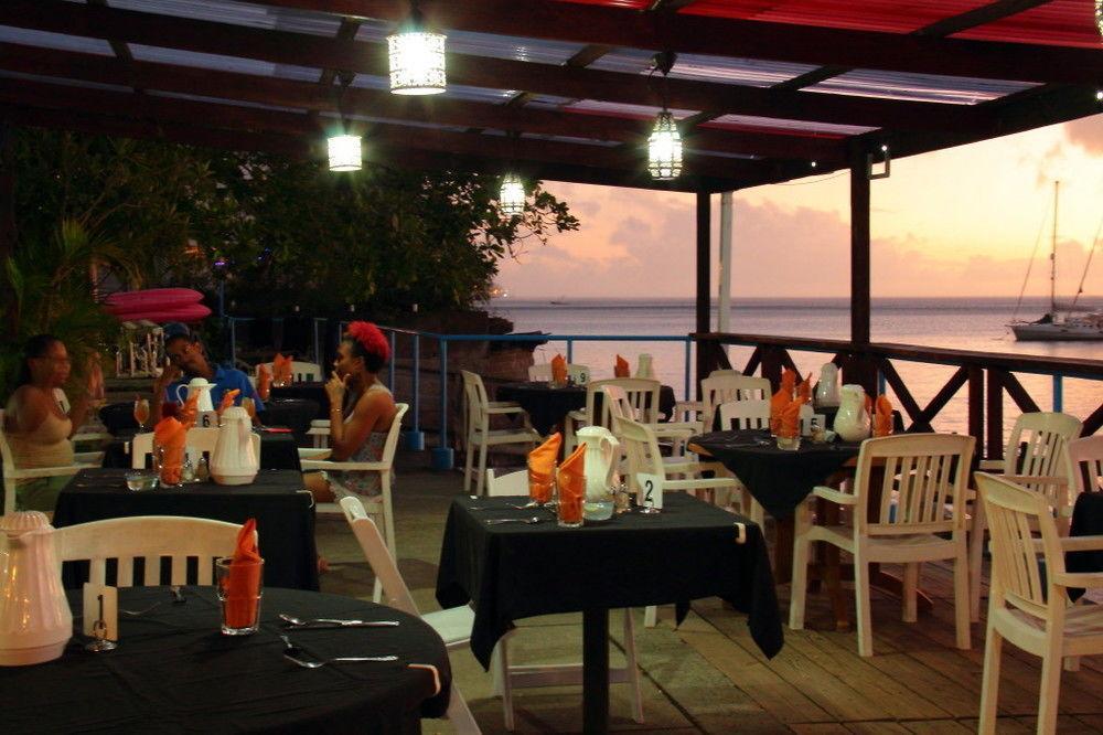 רוזו Castle Comfort Lodge מראה חיצוני תמונה